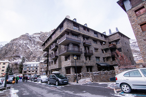Outside view of the building - Els Refugis Canillo